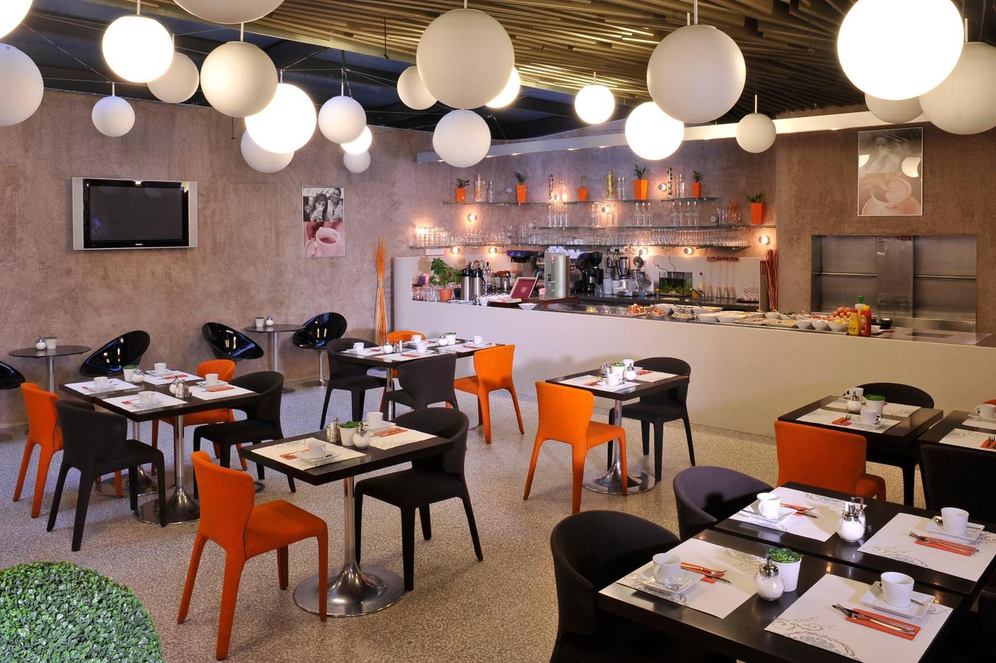 Metropol Design Old Town Hotel